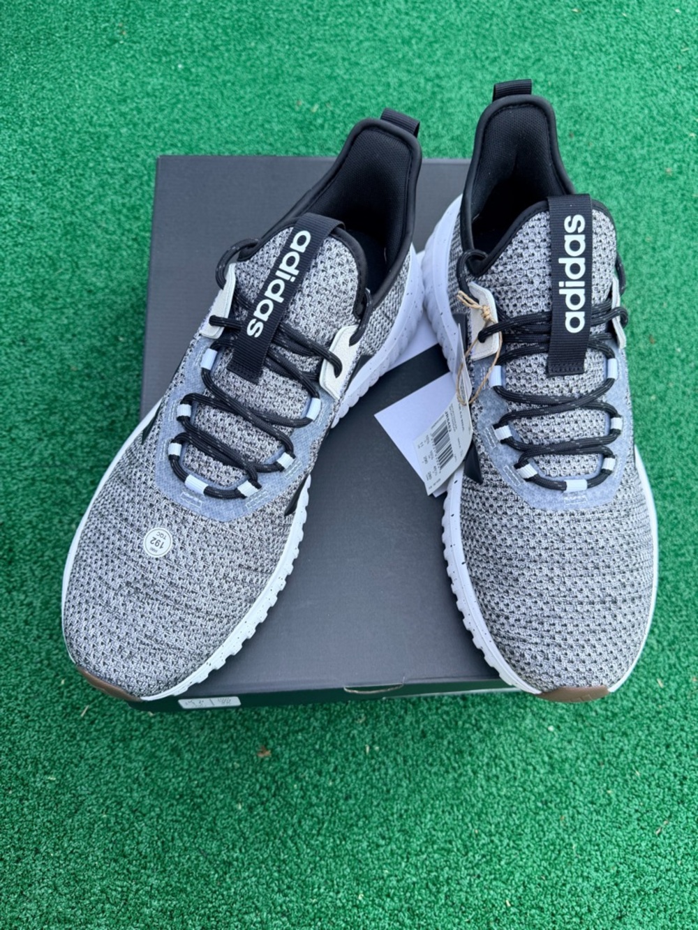 NEW! Size 11, ADIDAS men Kaptir 4.0 Wide Shoes